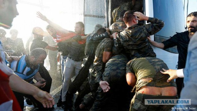 Фоторепортаж: переворот в Турции - хроника событий