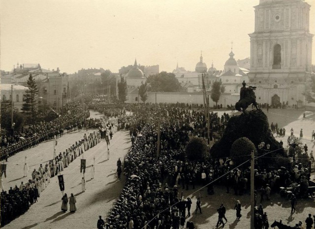 История в фотографиях
