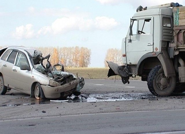 Я повернул голову.... Никого не было... Удар....Убил всю семью
