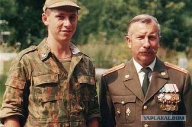 Армейские фото знаменитостей