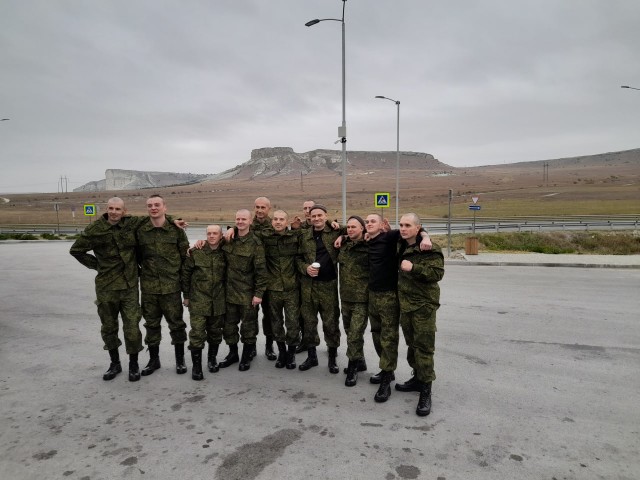 Ребята, которых мы привезли из плена домой.