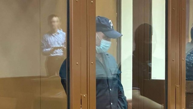 Десять лет за стеной. История мальчика, которого искала вся страна, пока он томился у соседа
