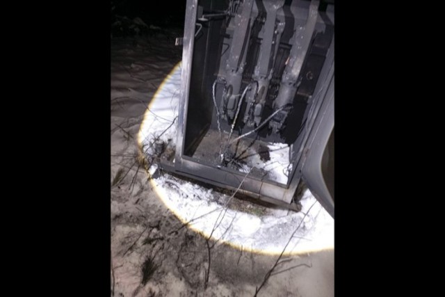 В Саянске 184 дома остались без света из-за поджога шкафа с электрооборудованием.