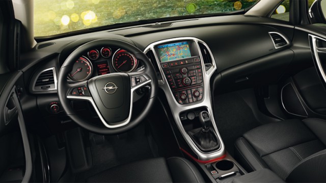 АвтоВАЗ рассекретил интерьер Lada Vesta.