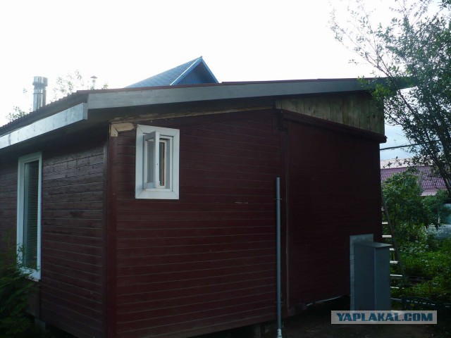 Бюджетный дачный домик из бытовки своими руками