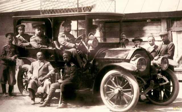 История в фотографиях