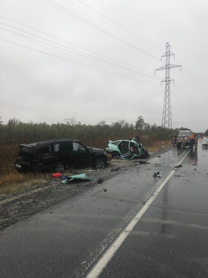 Четыре человека погибли в аварии на трассе Сургут-Лянтор из-за одного мудака.