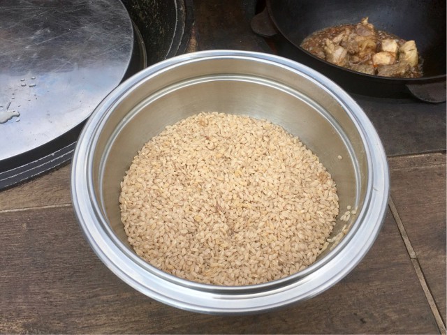 Открытие сезона «сверху без» или мясное жаркое.