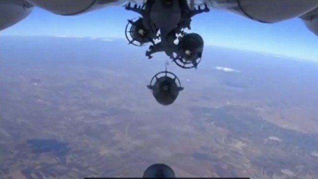 ВКС РФ уничтожили замаскированную базу террористов в Сирии