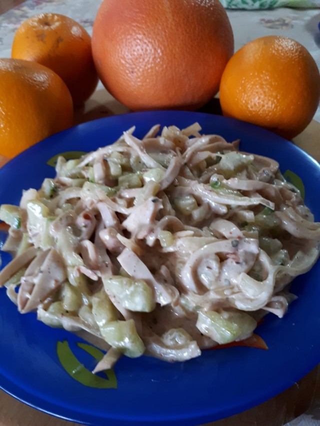 Люблю кальмаров:) и салат из них