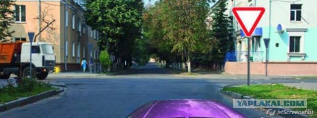 Должны ли уступать дорогу автобусу?