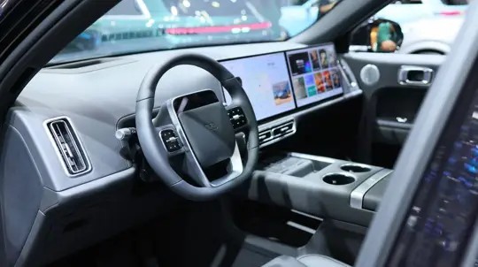 «Кирпич» не получился: российские владельцы Li Auto восстановили прошивку