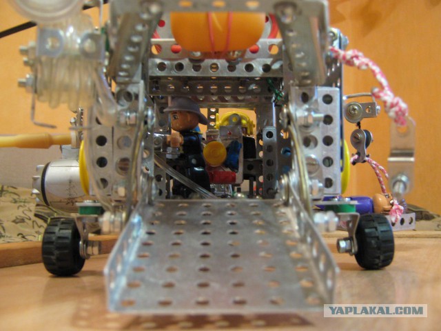 Лего против Советского конструктора.