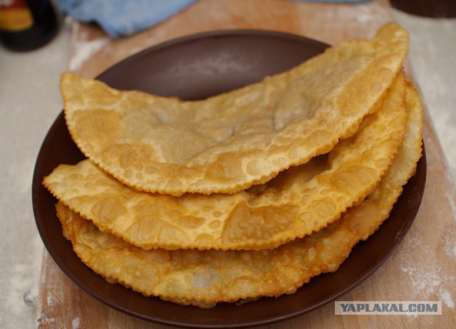 Чебуреки от Пчёлы