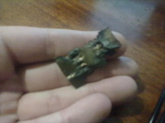 Девушка в туалете самолёта