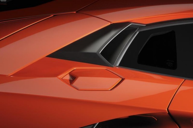Рассекречен Lamborghini Aventador LP700-4!(7фот)