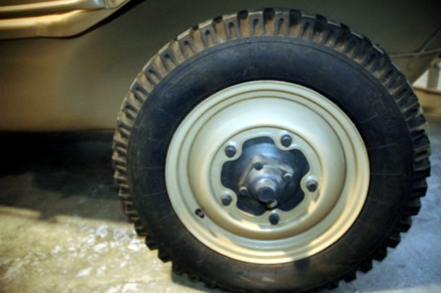 Жук-плавунец: тест-драйв Volkswagen Type 166 Schwimmwagen
