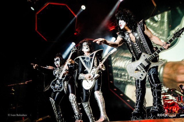 Kiss - Dynasty. История создания
