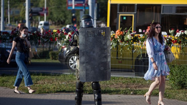 Подразделения силовых структур покинули Минск