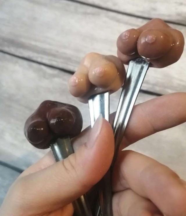 А у меня снова ягодки, ручной работы