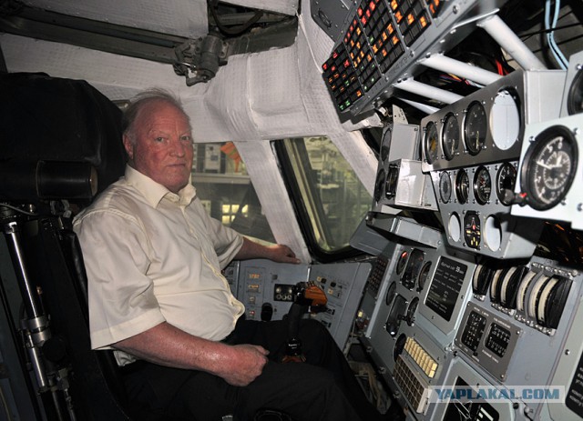 На 80 году жизни скончался Герой Советского Союза, заслуженный летчик-испытатель Игорь Волк