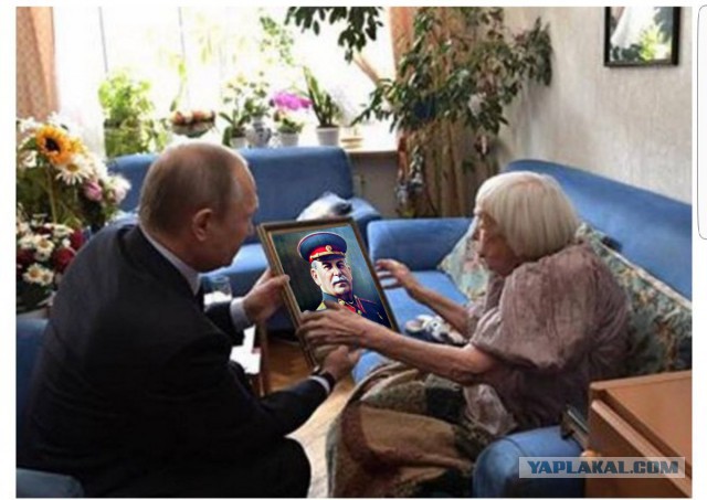 Людмила Алексеева назвала распространенные видео кадры с "целованием рук" подтасовкой