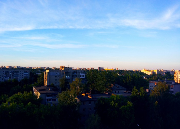 Лето, делимся видом из окна