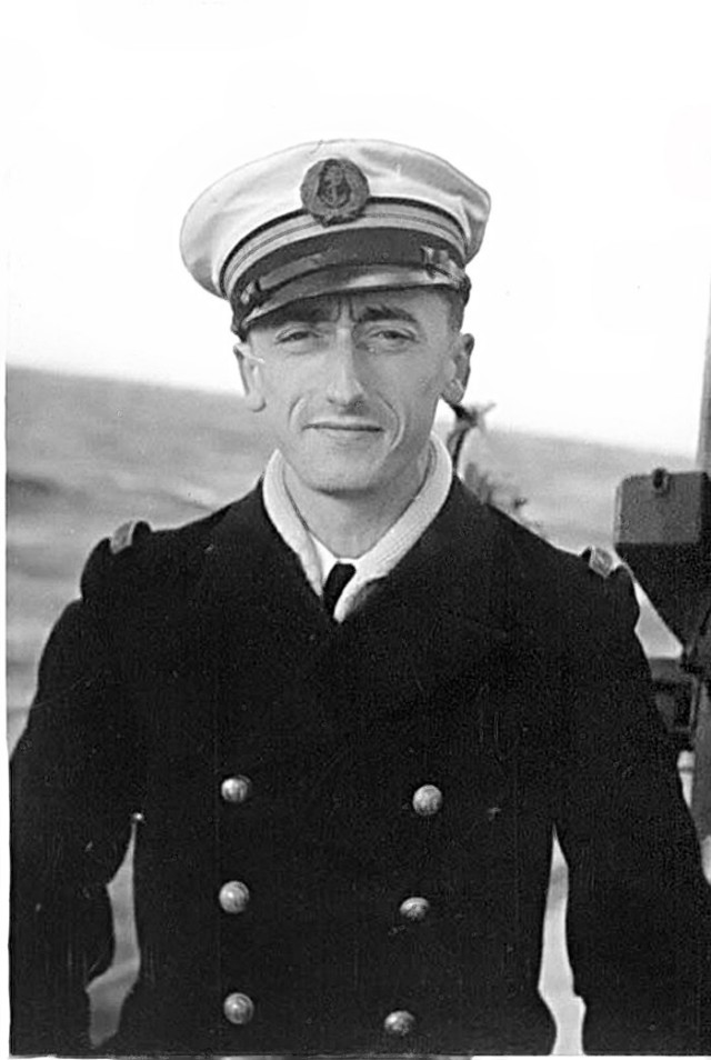 Лучший способ наблюдать за поведением рыбы — это стать рыбой (c)