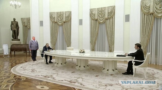 Встреча Путина и Макрона