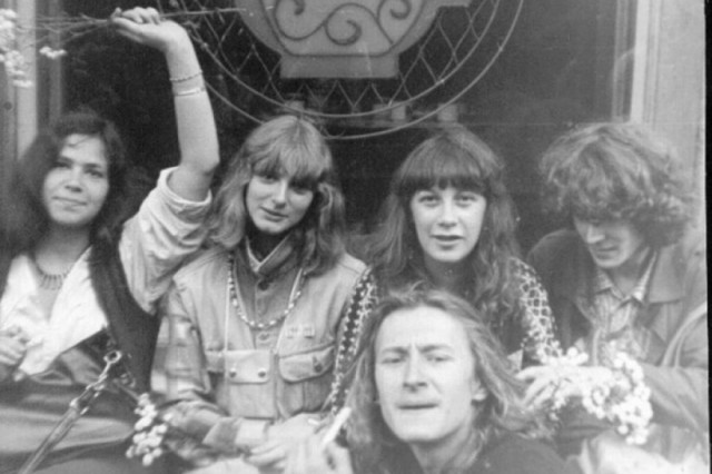 Дата в истории - "Сайгон" и "Спокойной Ночи, Малыши"