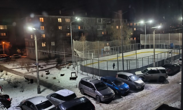 А что у вас за окном?