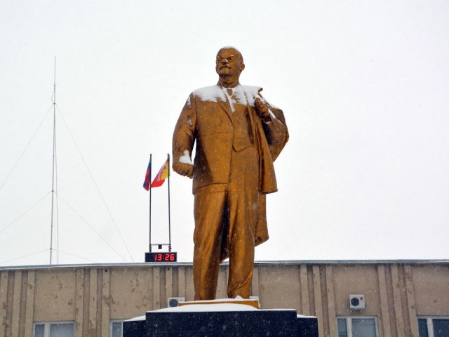 Памятники Ленину