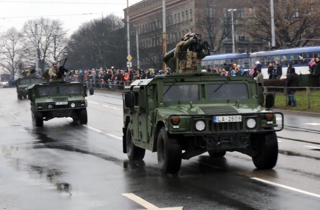 Военный парад в Риге 18 ноября 2016 года