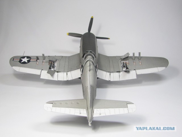 AU-1  Модель самолета из бумаги