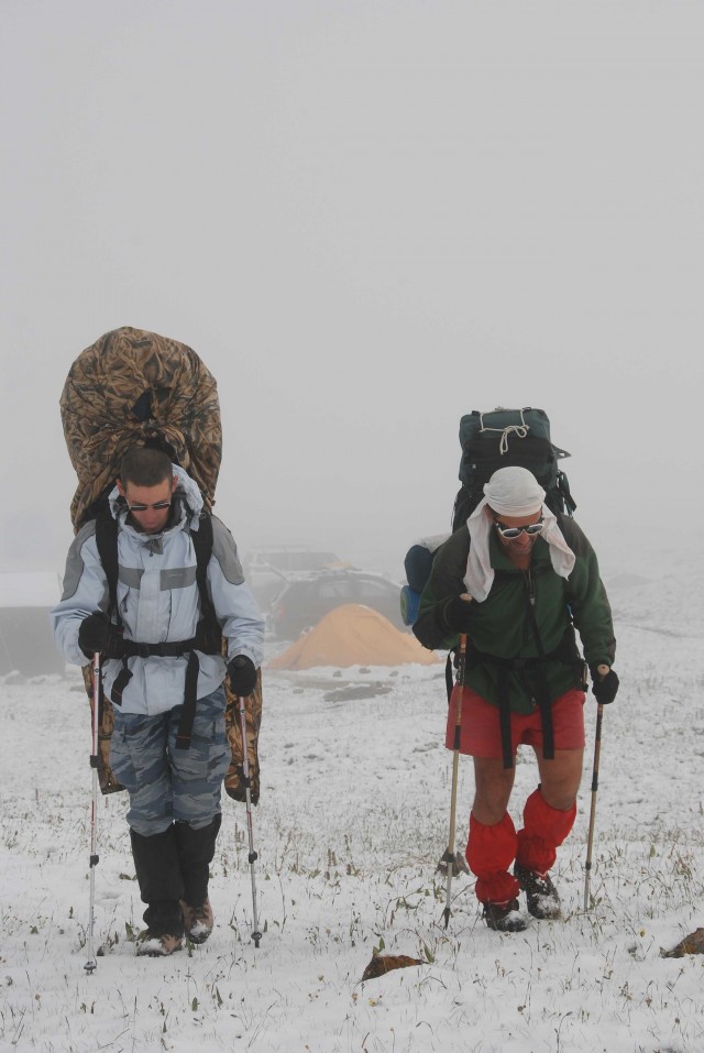 В горах Памира