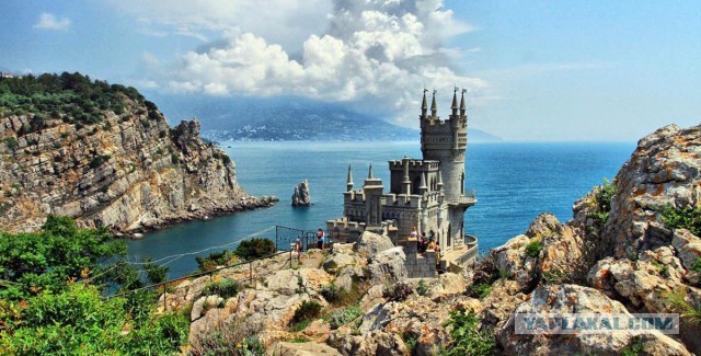 Марин Ле Пен заявила, что признаёт результаты референдума в Крыму