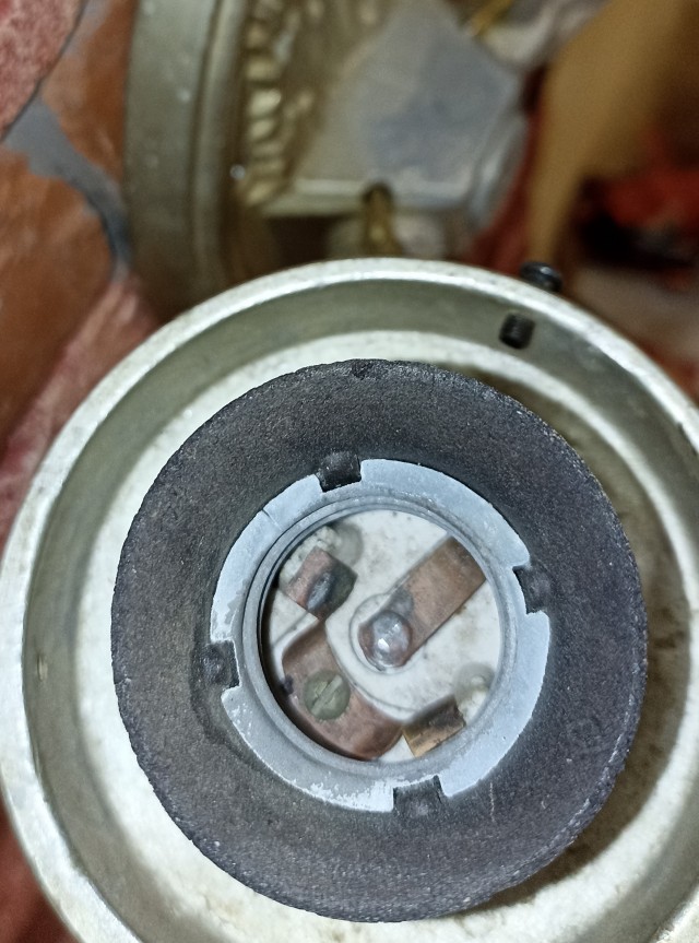 Патроны для лампочек СССР и позднее