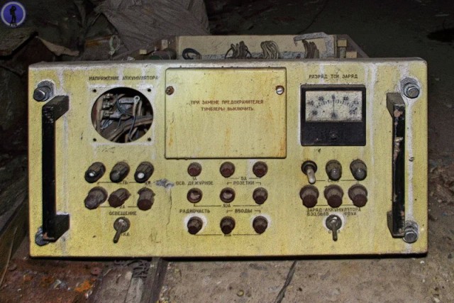 Заброшенный передающий радиоцентр ВМФ "Удар" в недрах скалы