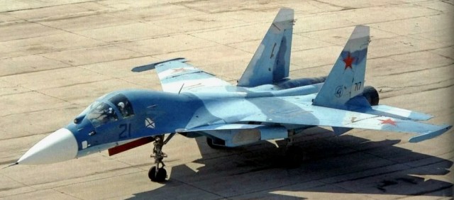 Почему у бомбардировщика Су-34 нос "уточкой"?