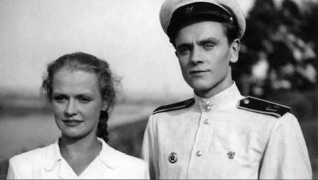 Нина Гребешкова: мечтала быть учительницей, отказала лётчику и сама чинила «Жигули»