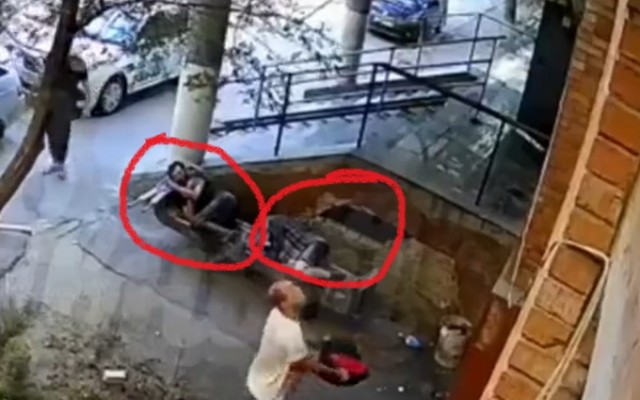 В Ростове-на-Дону прохожий пытался поймать выпрыгнувшую из окна многодетную мать с помощью рюкзака