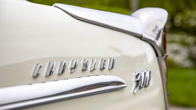 "Литерные трёхсотые". К юбилею Chrysler 300 красивых автофото пост