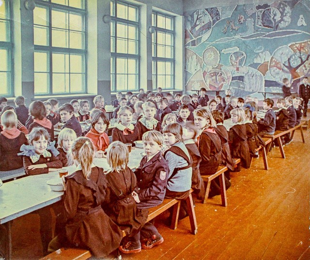 Фотохроника "загнивающего совка". Часть 12