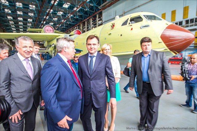 В Таганроге показали первую модернизированную амфибию Бе-200
