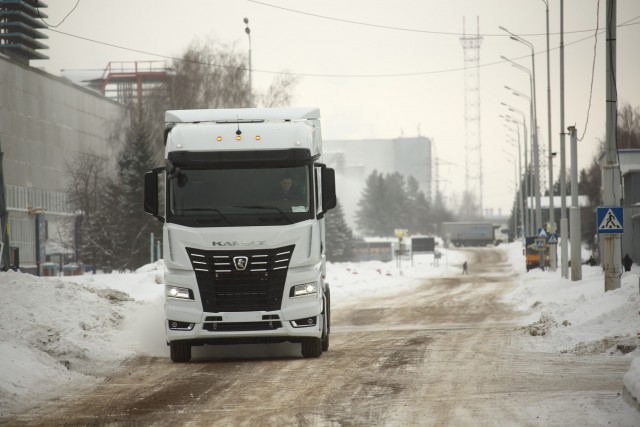 КАМАЗ пятого поколения: первая машина покинула конвейер
