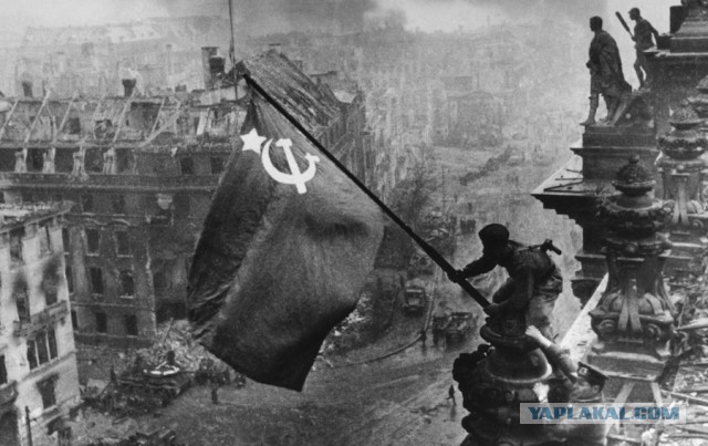 21 фото о том, как весь мир праздновал победу 74 года назад
