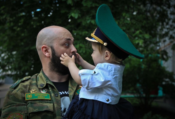 Большие папы и маленькие дети