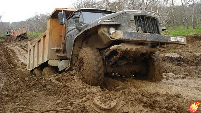 Сезон дождей и грязи впереди, но в таких «сапогах» даже лужи не будут помехой для прогулки