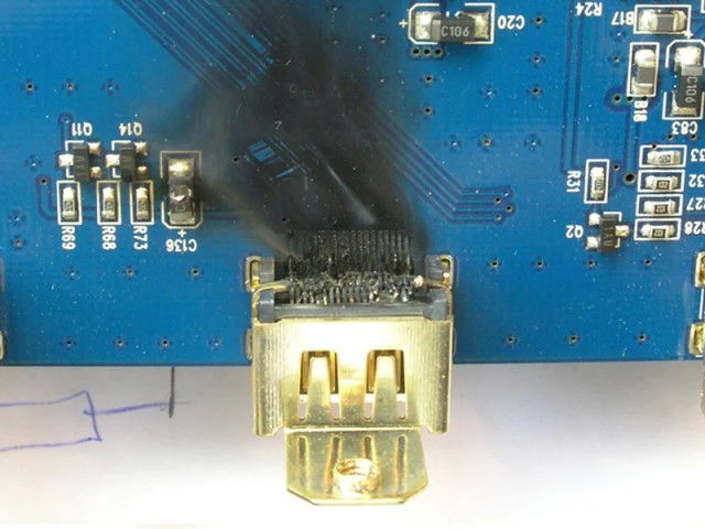 А правильно ли вы это делаете? Как безопасно подключать кабель HDMI