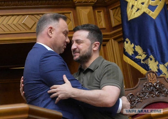 Поляки не пропускают военную помощь Украине на границе